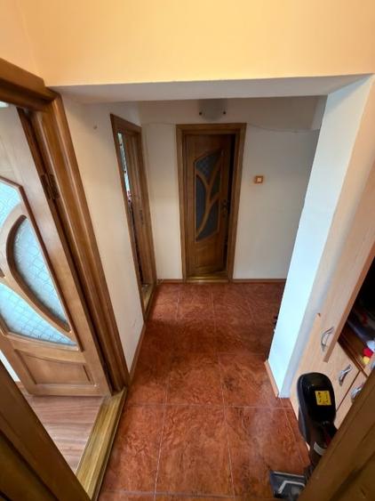 Apartament cu 3 camere semidecomandat, mobilat în Dorobanți