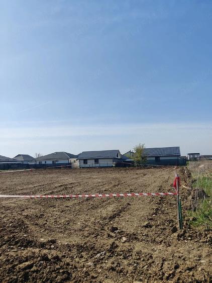 Teren de 1200 mp, în Samurcași