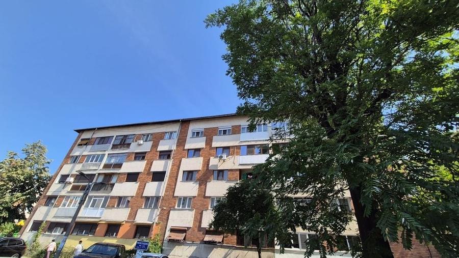 Apartament cu 3 camere decomandat în Ultracentral