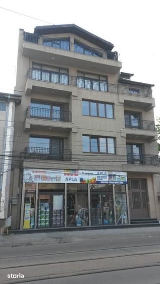Spațiu comercial, de 110 mp, în Tei