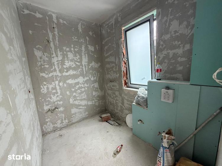 Casă cu 4 camere cu Teren 250 Mp în Ghencea