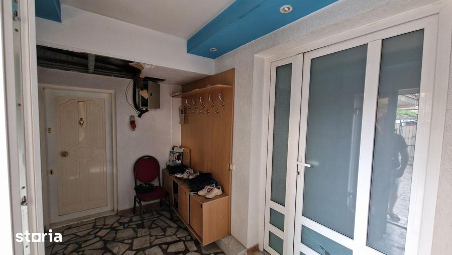 Casă cu 7 camere cu Piscina în Ferentari