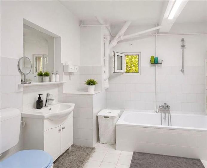 Apartament cu 3 camere decomandat, mobilat în Cișmigiu