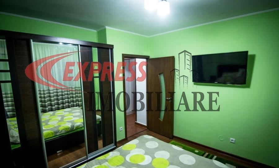 Apartament cu 3 camere decomandat în Dristor