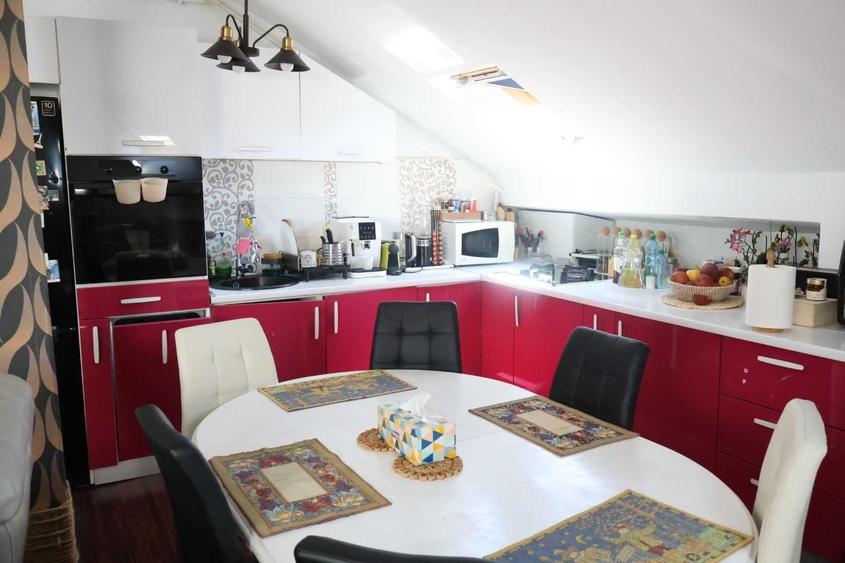 Apartament cu 3 camere semidecomandat în Baciu