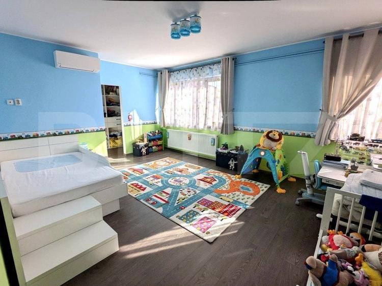 Casă individuală cu 4 camere cu Canalizare în Florești