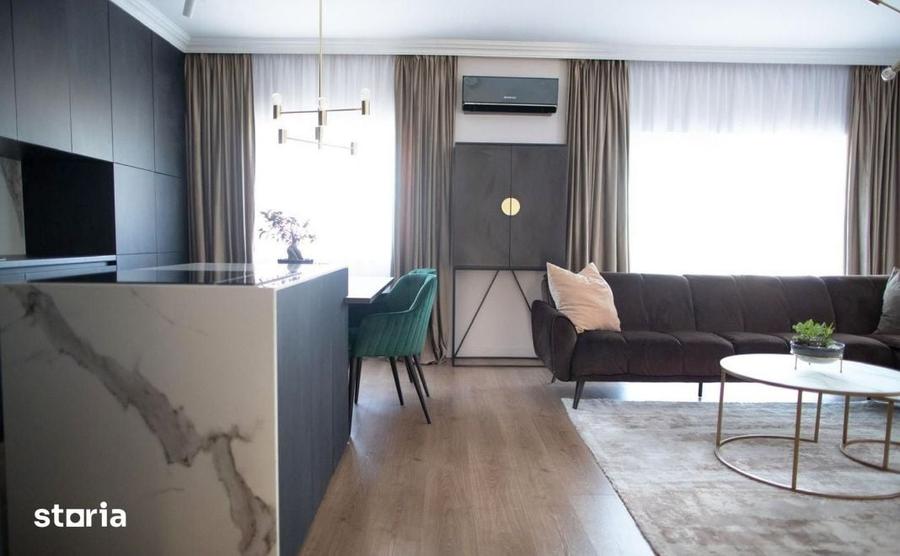 Casă cu 10 camere cu Teren 325 Mp în Ciupercenii Noi