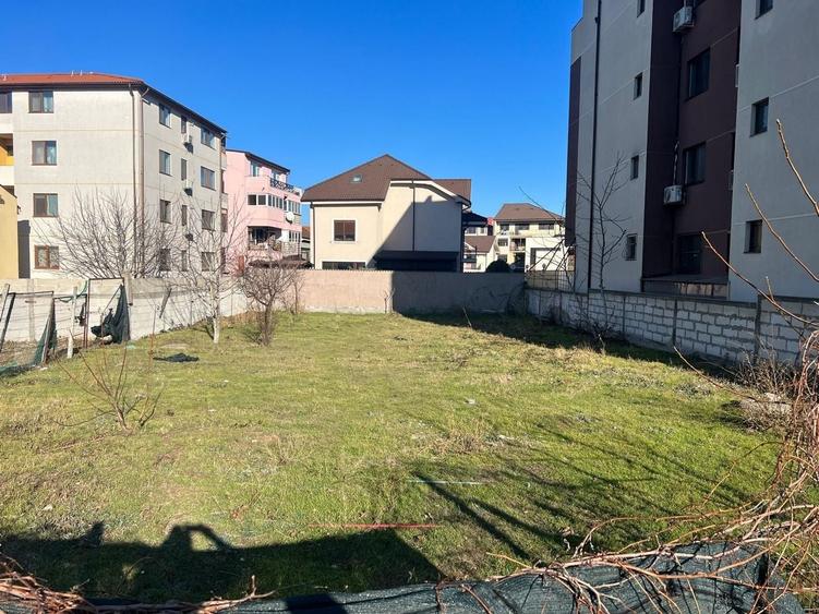 Teren Construcții intravilan de 500 mp, în Primo