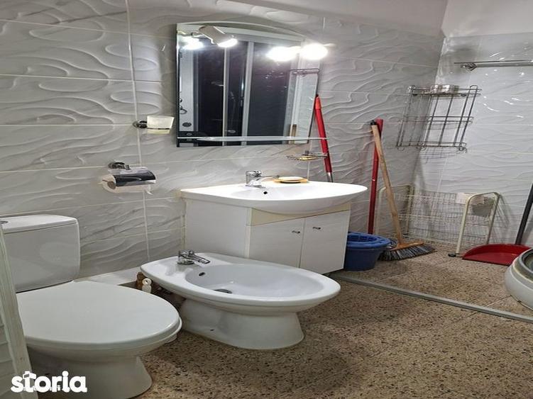 Apartament cu 2 camere decomandat în Polonă