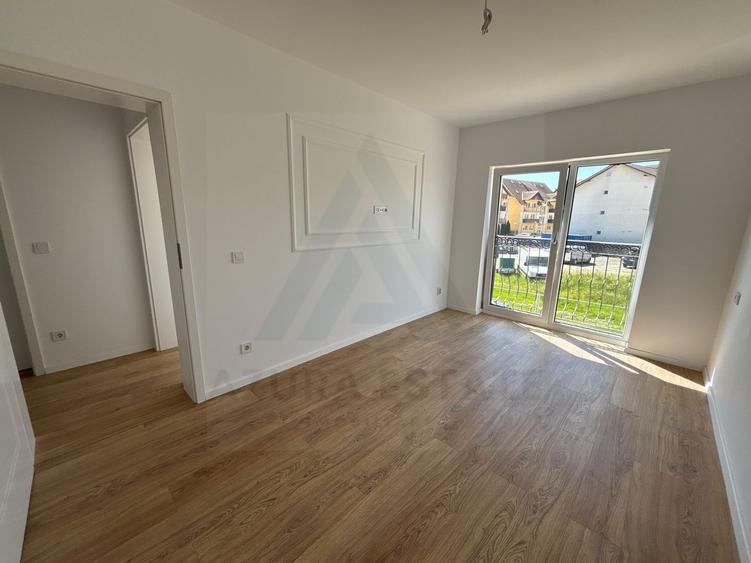 Duplex cu 4 camere cu Canalizare în Șelimbăr