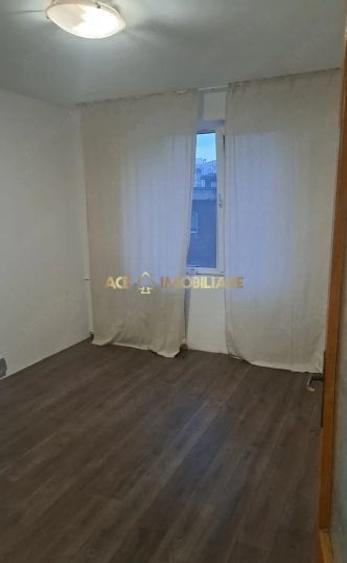 Apartament cu 3 camere decomandat în Crângași
