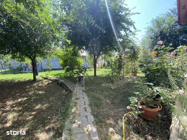 Casă cu 6 camere cu Teren 1000 Mp în Snagov