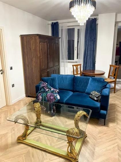 Apartament cu 2 camere semidecomandat, mobilat în Chinteni