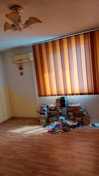 Apartament cu 2 camere semidecomandat în 5 Călărasi