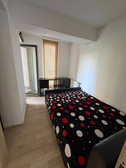 Apartament cu 2 camere semidecomandat, mobilat în Grozăvești