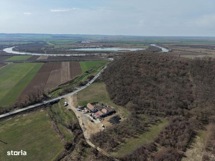 Spațiu comercial, de 450 mp, în Barațca