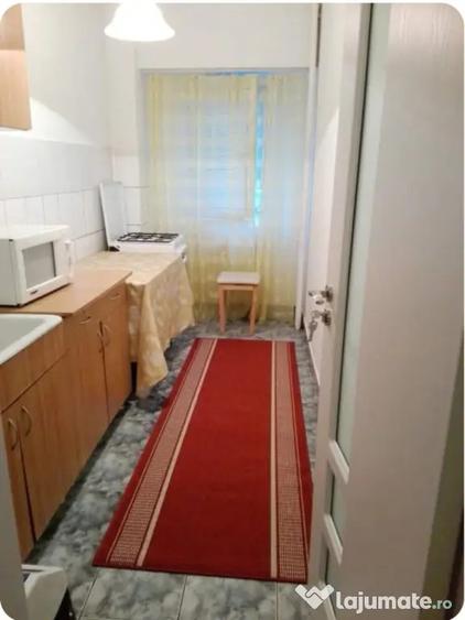 Garsonieră decomandată în Virtuții