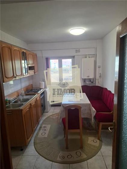 Apartament cu 2 camere decomandat în Sub Arini