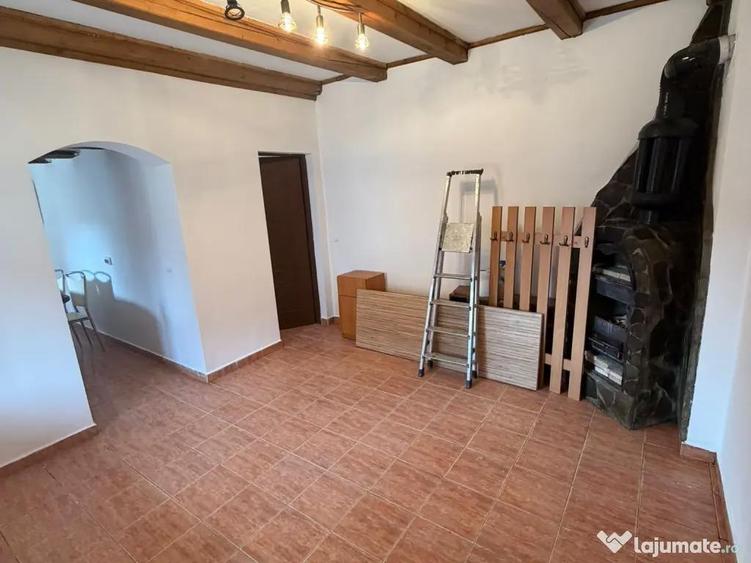 Casă cu 2 camere în Saschiz