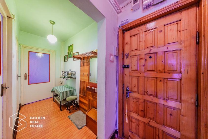 Apartament cu 3 camere semidecomandat în Aurel Vlaicu