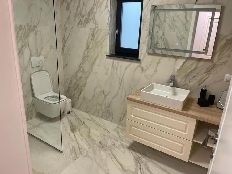 Casă cu 4 camere în Central