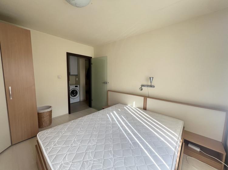 Apartament cu 3 camere decomandat, mobilat în Tipografilor