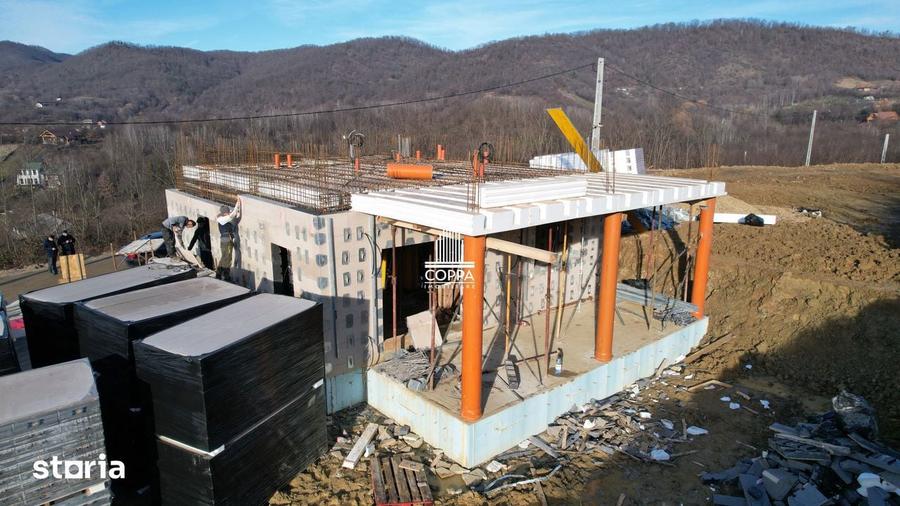 Casă cu 4 camere cu Teren 450 Mp în Mireșu Mare