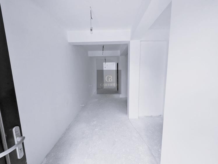 Duplex cu 4 camere cu Canalizare în Central