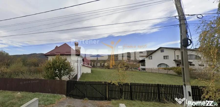 Teren de 9915 mp, în Valea Mare