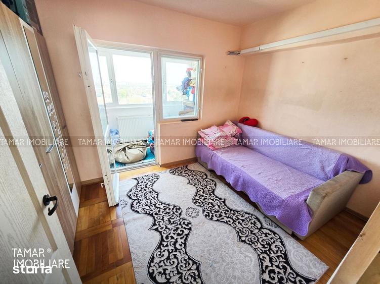 Apartament cu 4 camere decomandat în Aurel Vlaicu