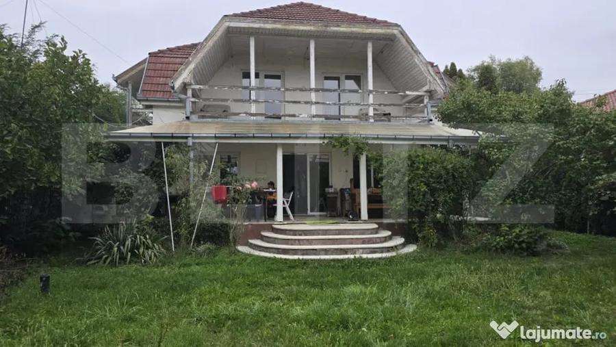 Casă cu 5 camere cu Teren 2000 Mp în Viile Satu Mare