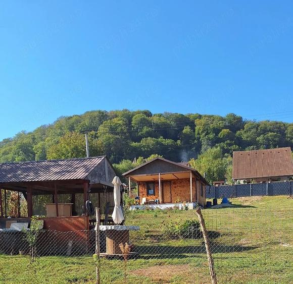 Casă cu Teren 1500 Mp în Central