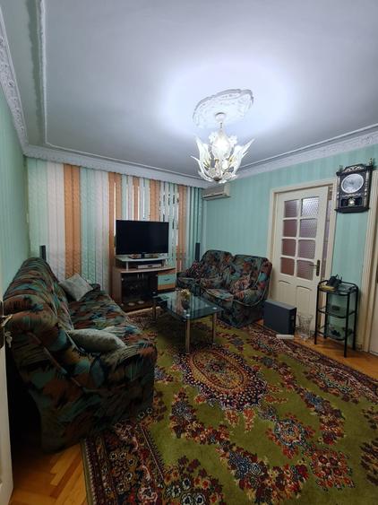 Apartament cu 3 camere semidecomandat, mobilat în Țiglina 2
