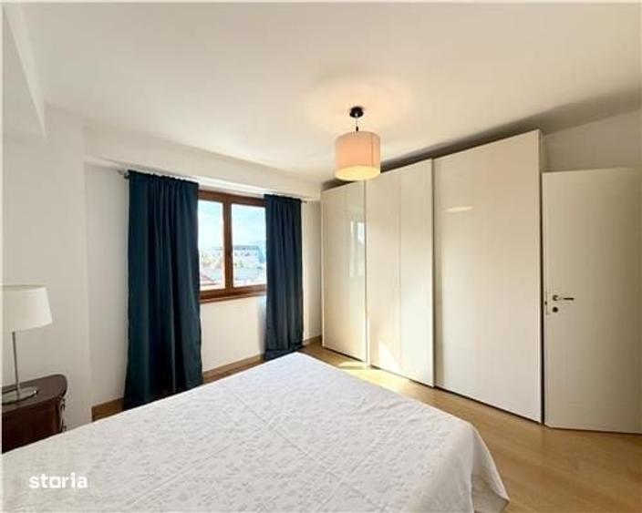 Apartament cu 3 camere în Calea Dumbrăvii