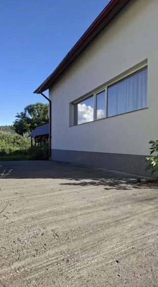 Casă cu Teren 673 Mp în Corbi