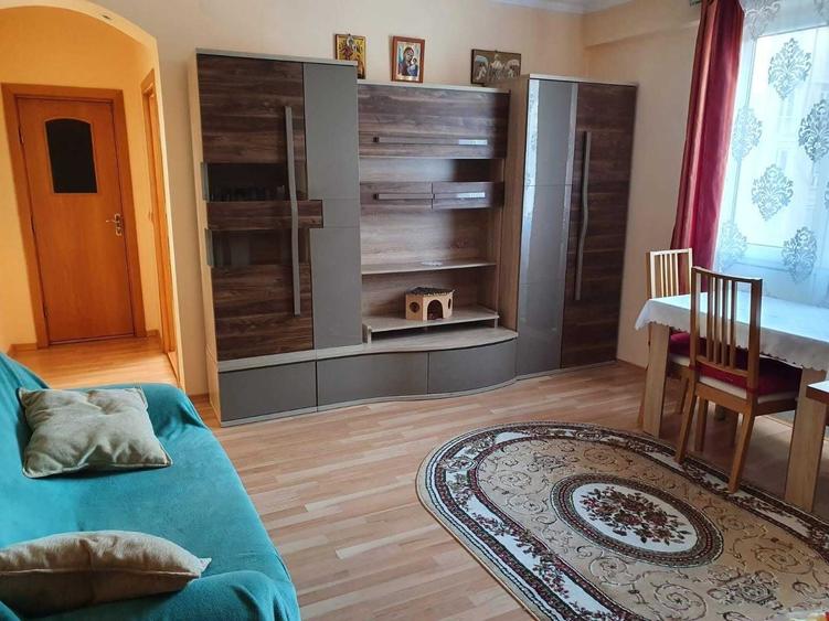 Apartament cu 2 camere semidecomandat în Tribunal