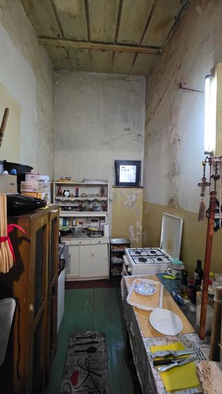 Apartament cu 4 camere semidecomandat în Universitate