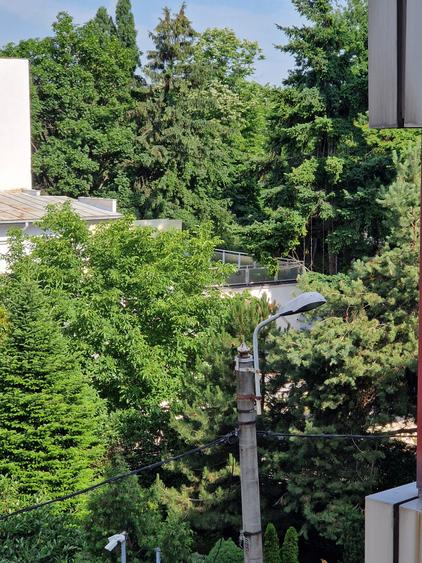 Apartament cu 3 camere decomandat în Arcul de Triumf