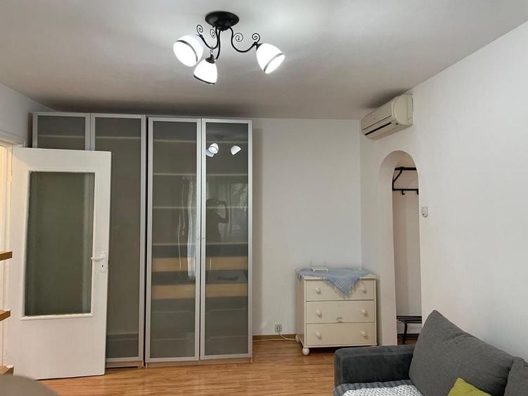 Apartament cu 2 camere semidecomandat în Sud