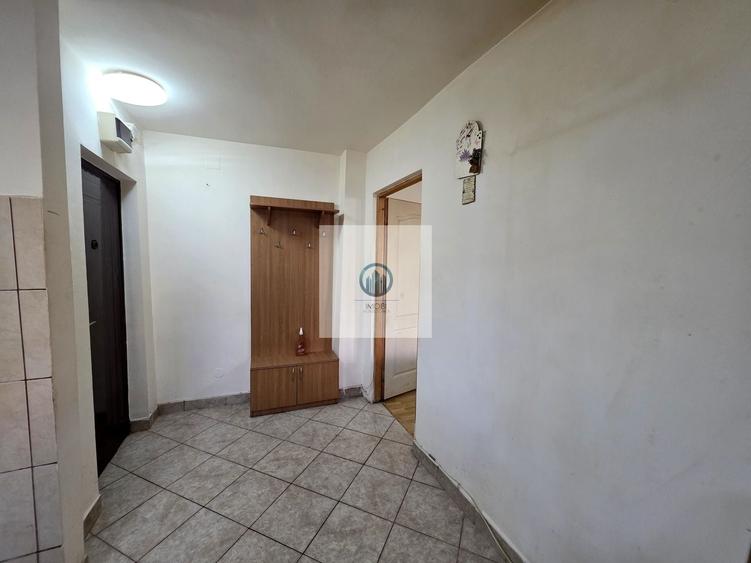 Apartament cu 2 camere semidecomandat în Gojdu