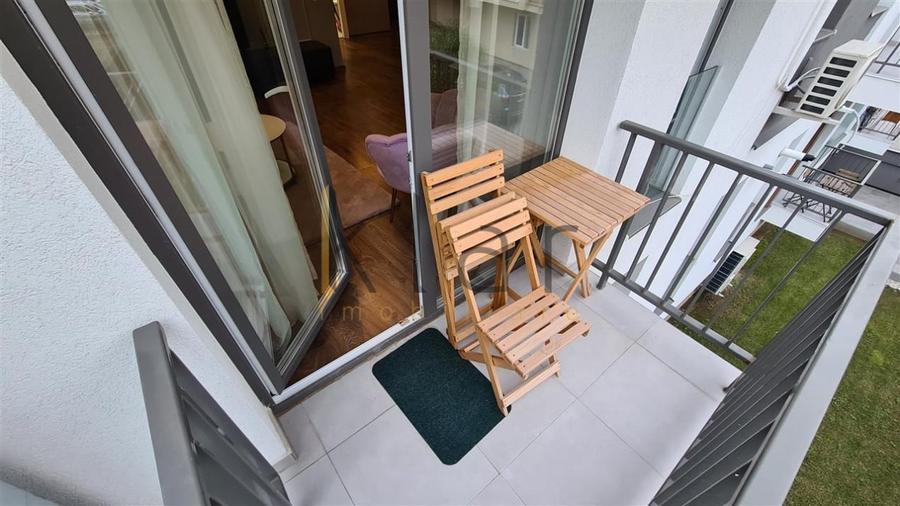 Apartament cu 2 camere semidecomandat, mobilat în Bună Ziua