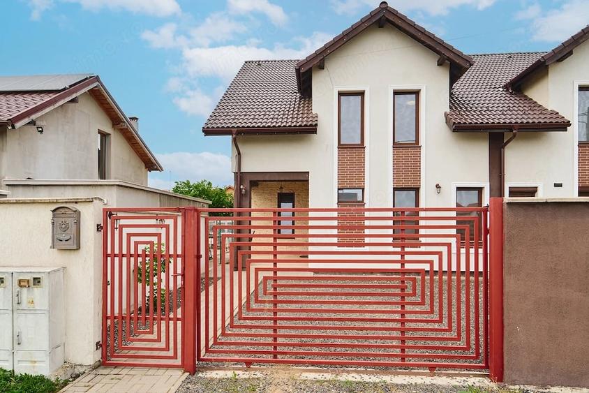 Casă cu 4 camere cu Teren 321 Mp în Săcălaz