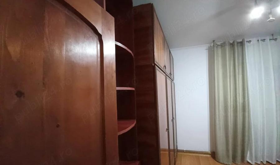 Apartament cu 3 camere decomandat în Dacia