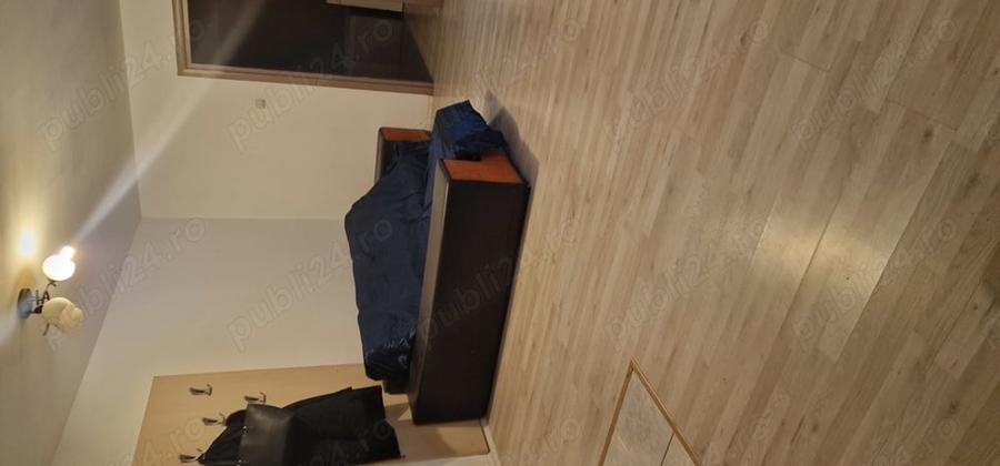 Apartament cu 3 camere decomandat în Hipodrom 3