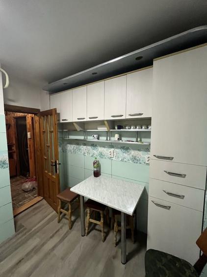 Apartament cu 3 camere decomandat în Obcini