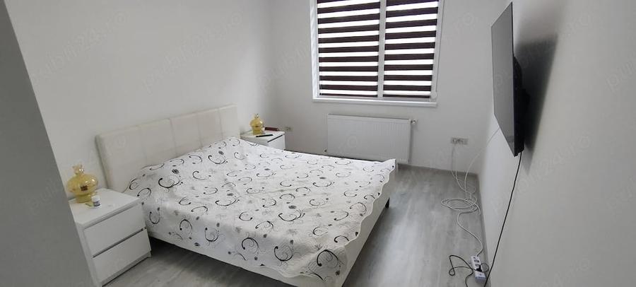 Apartament cu 2 camere semidecomandat în Roșu