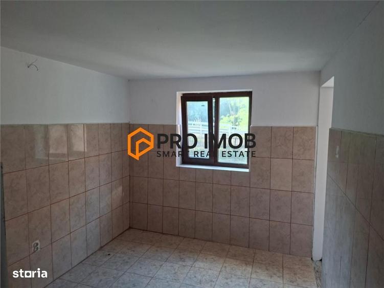 Casă cu 2 camere decomandat în Cocârceni
