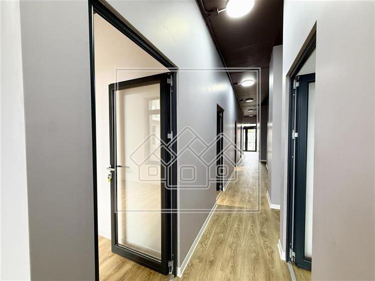 Spațiu comercial, de 174.5 mp, în Turnișor