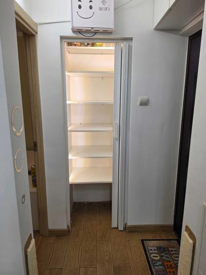 Apartament cu 3 camere semidecomandat în Rogerius