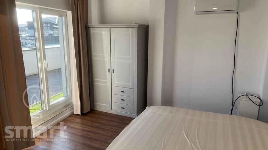 Apartament cu 3 camere semidecomandat, mobilat în Mărăști
